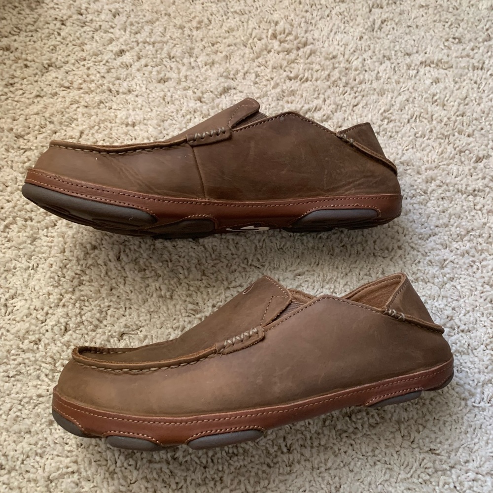 Olukai Moloa 10128-2733 size: 10 1/2 color: toffee - like new condition worn 2x